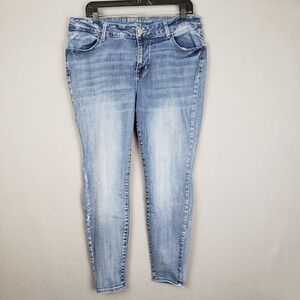 Maurices M Jeans Size 14W Short Skinny Jeans Light Wash Denim Casual Everyday